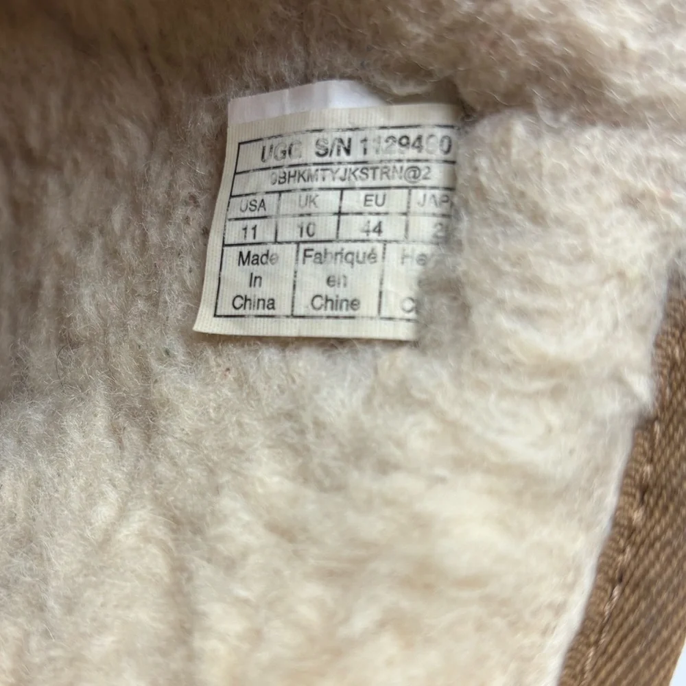 UGG Chestnut Shearling-Lined Interior, men’s SZ 11, box 36